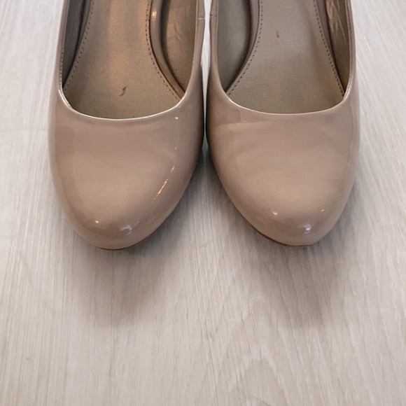 High Heels - Picture 4 of 4